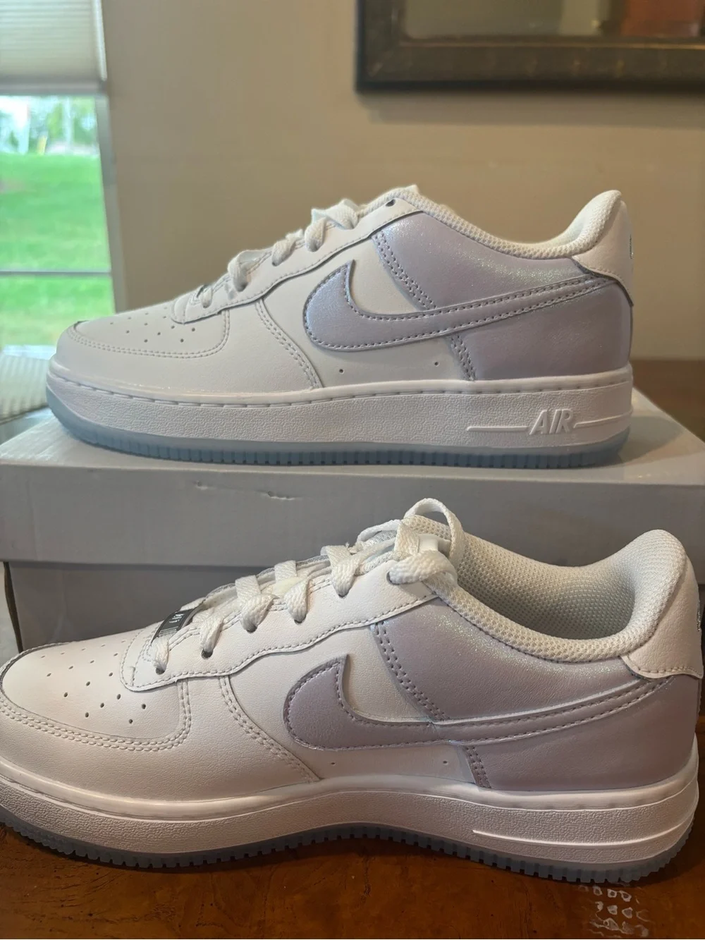 Air Force 1 BG NWT Size 5.5Y White-Blue Tint